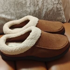 Dearfoams Brown Slippers with Soft Cream Interior Size 9/10